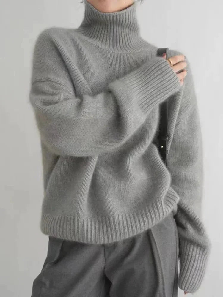 Snuggle | Casual Turtleneck Sweater